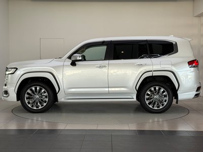 TOYOTA LAND CRUISER 300 - 6