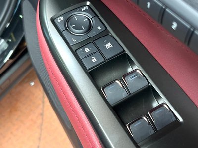 2023 Lexus NX — миниатюра 33