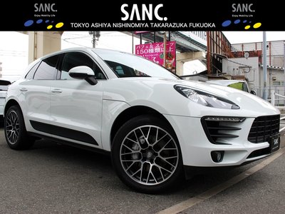 PORSCHE MACAN - 1