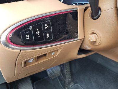 2022 Genesis GV70 — миниатюра 25