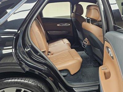 2022 Genesis GV70 — миниатюра 17