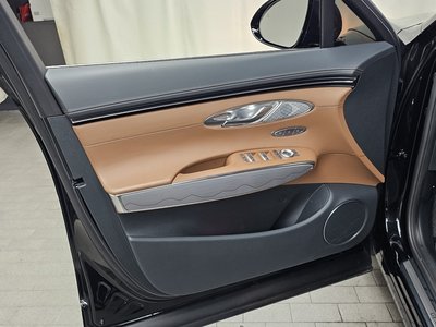 2022 Genesis GV70 — миниатюра 14