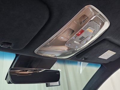 2022 Genesis GV70 — миниатюра 24