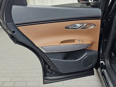 2022 Genesis GV70 — миниатюра 15