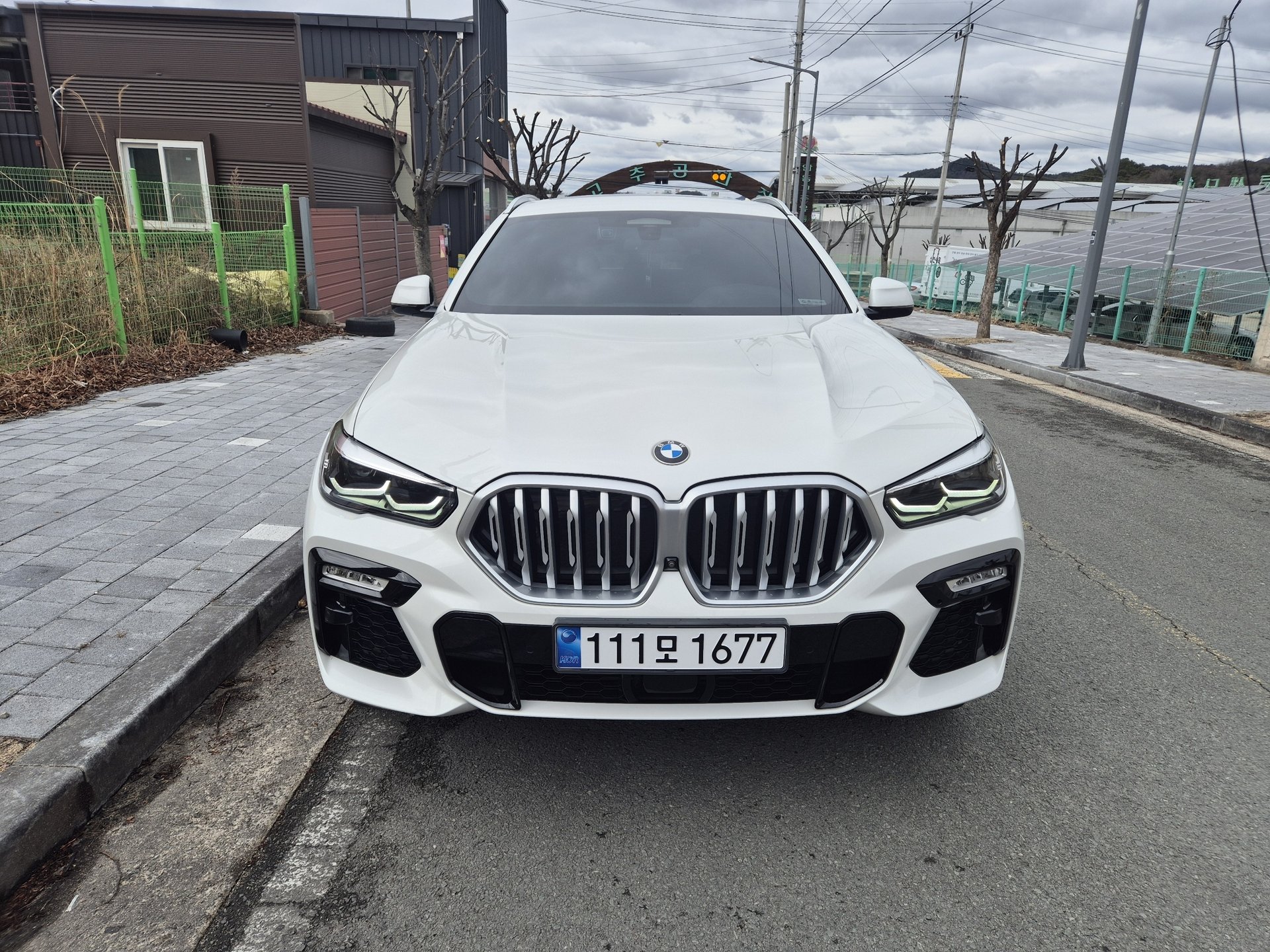 BMW X6 - View 1