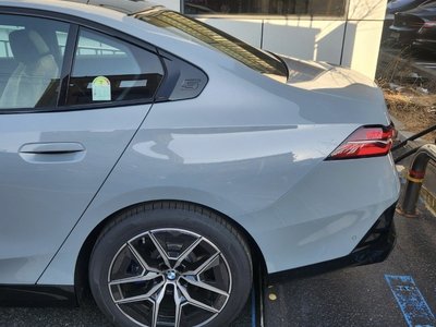 BMW 5 SERIES - 4