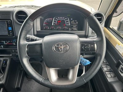 TOYOTA LAND CRUISER - 2