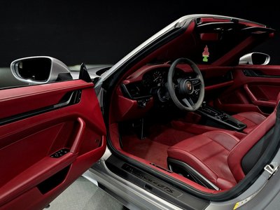 صورة مصغرة 13 لـ 2023 Porsche 911