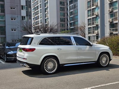 MERCEDES-BENZ GLS - 4