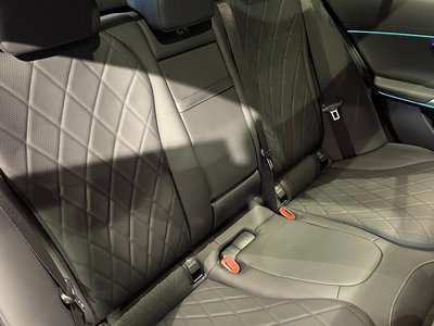 MERCEDES-BENZ E-CLASS - 10