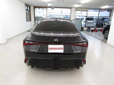 LEXUS IS - 3