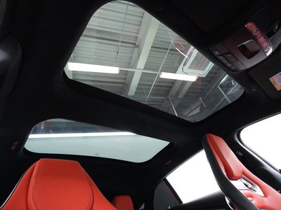 صورة 9 لـ 2024 Mercedes-BENZ GT AMG