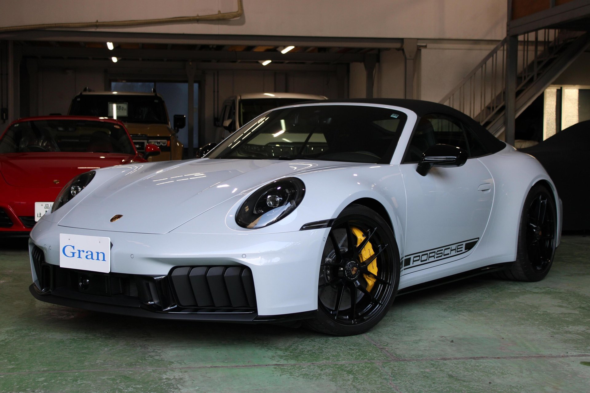 PORSCHE 911 CABRIOLET - View 1