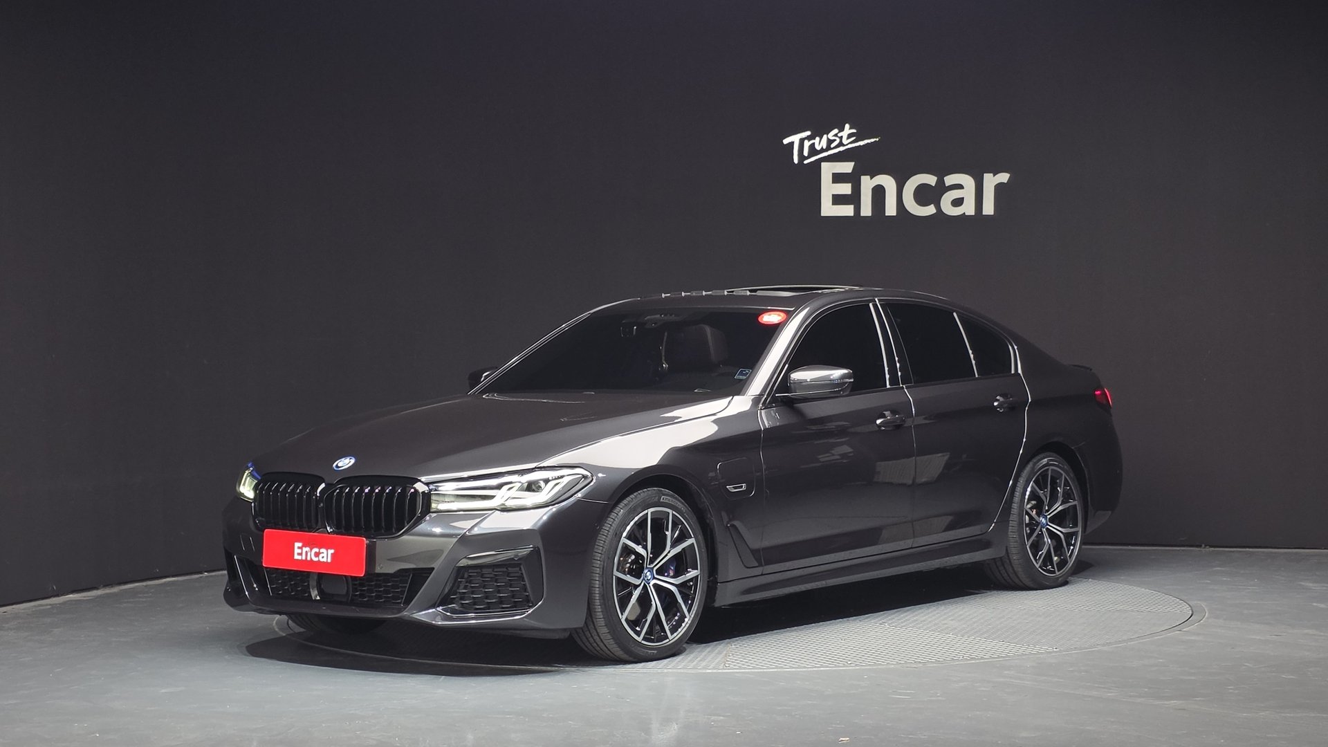 BMW 5 SERIES - View 1