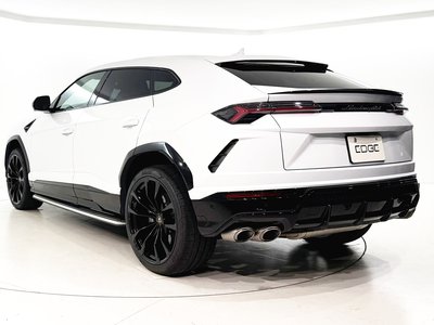 LAMBORGHINI URUS - 5