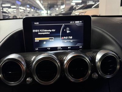MERCEDES-BENZ GT AMG - 9