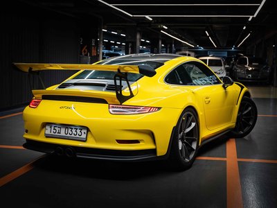 PORSCHE 911 - 4