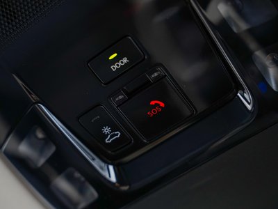 2025 Lexus RZ — миниатюра 26