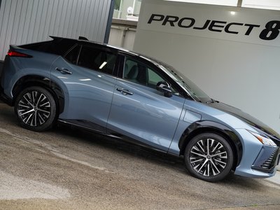 2025 Lexus RZ — миниатюра 34