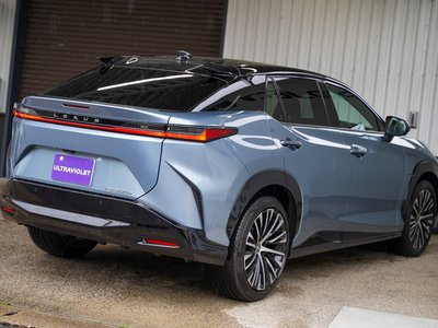 2025 Lexus RZ — миниатюра 17