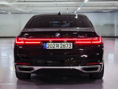 BMW 7 SERIES - 2