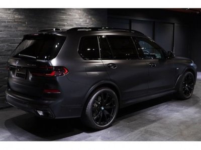2025 BMW X7 — фото 2