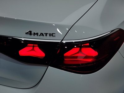 صورة 10 لـ 2025 Mercedes-BENZ E-CLASS