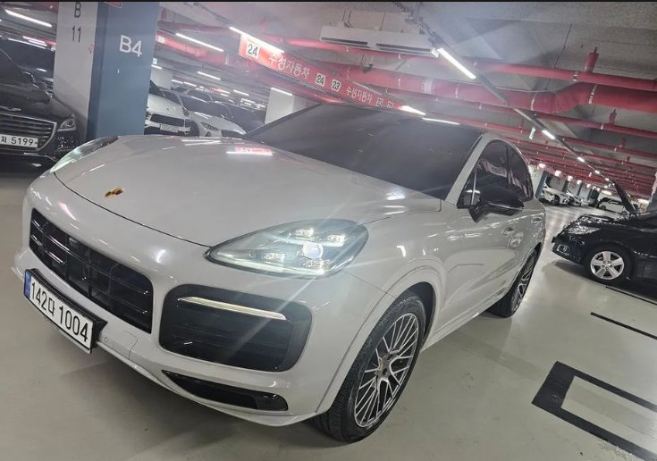 PORSCHE CAYENNE - View 1