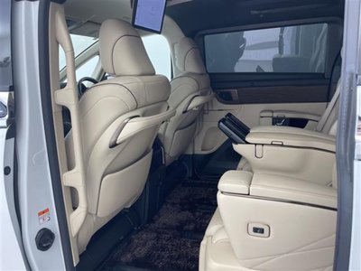 صورة مصغرة 17 لـ 2024 Toyota ALPHARD