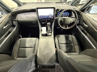 2026 TOYOTA ALPHARD photo 8