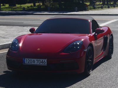 PORSCHE 718 BOXSTER