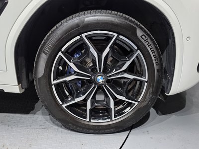صورة 8 لـ 2024 BMW X4