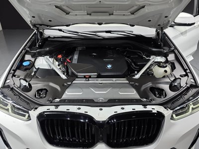 صورة 7 لـ 2024 BMW X4