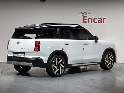 MINI COUNTRYMAN - 3