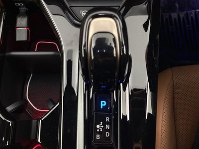 TOYOTA CROWN SPORT - 9