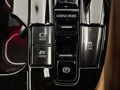 TOYOTA CROWN SPORT - 10