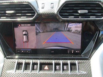 LAMBORGHINI URUS - 5