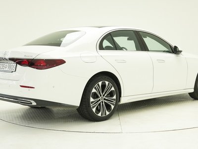 MERCEDES-BENZ E-CLASS - 4