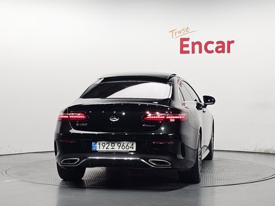 MERCEDES-BENZ E-CLASS - 3