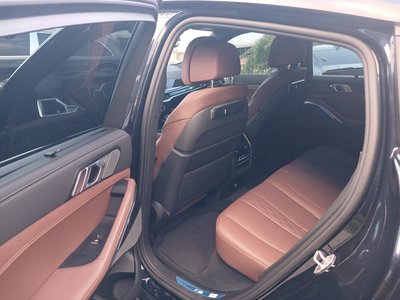 2025 BMW X6 photo 9