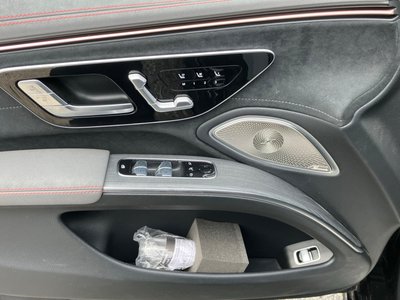 MERCEDES-BENZ EQS - 5
