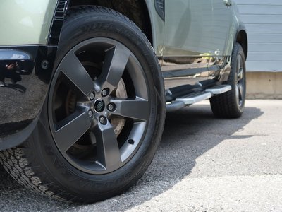 LAND ROVER DEFENDER - 3