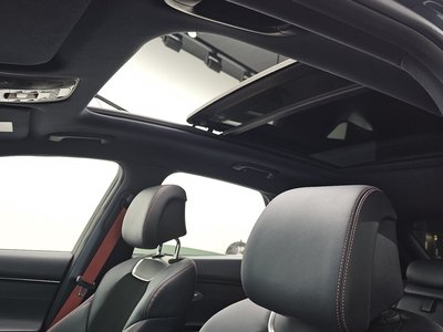 2022 Genesis GV70 — миниатюра 17