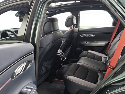 2022 Genesis GV70 — миниатюра 12