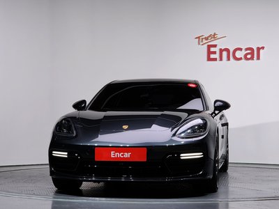 PORSCHE PANAMERA - 2