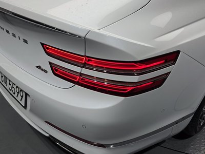GENESIS G80 (RG3) - 10