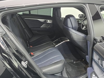 صورة مصغرة 17 لـ 2025 BMW 8 SERIES