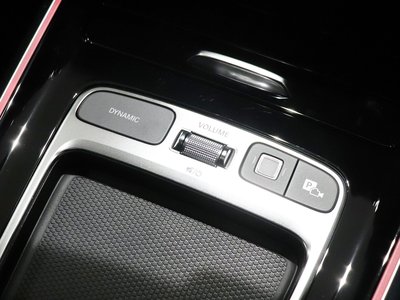 MERCEDES-BENZ GLB - 3