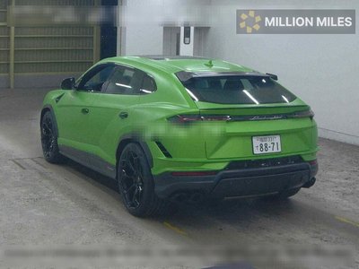 LAMBORGHINI URUS - 2