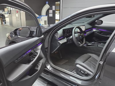 2025 BMW 5 SERIES thumbnail 13